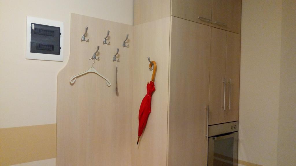 Apartment Viktor,Parking Осиек Экстерьер фото